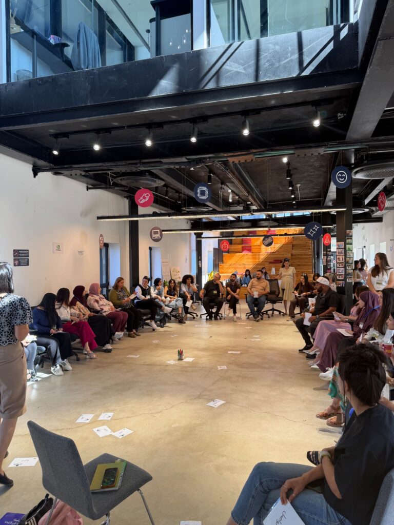 لقاء المجتمع